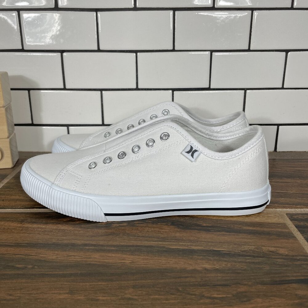 Hurley Chloe Shoes Womens Size 6 White Canvas Casual Slip On Sneakers